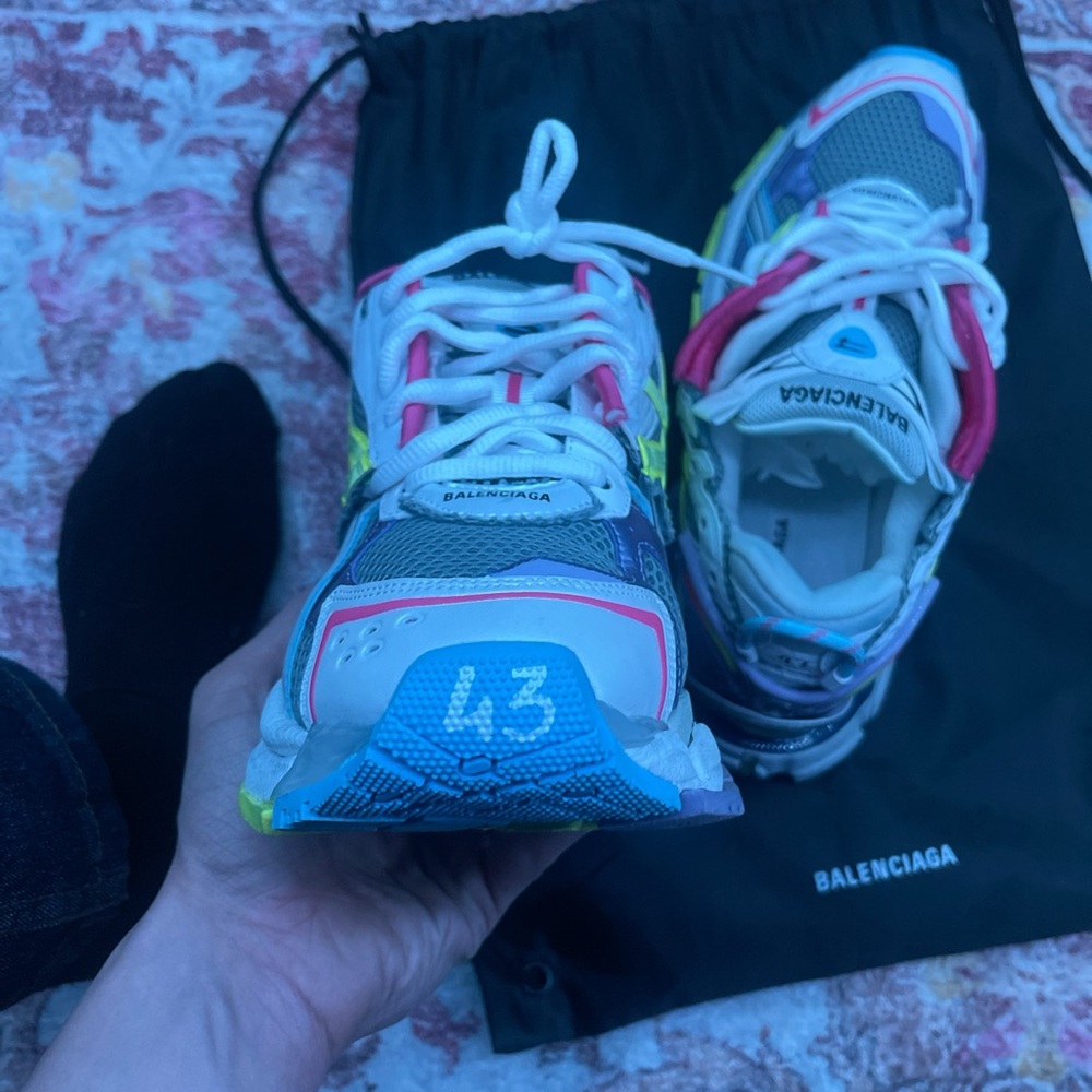 Balenciaga Runners - Picture 6 of 8